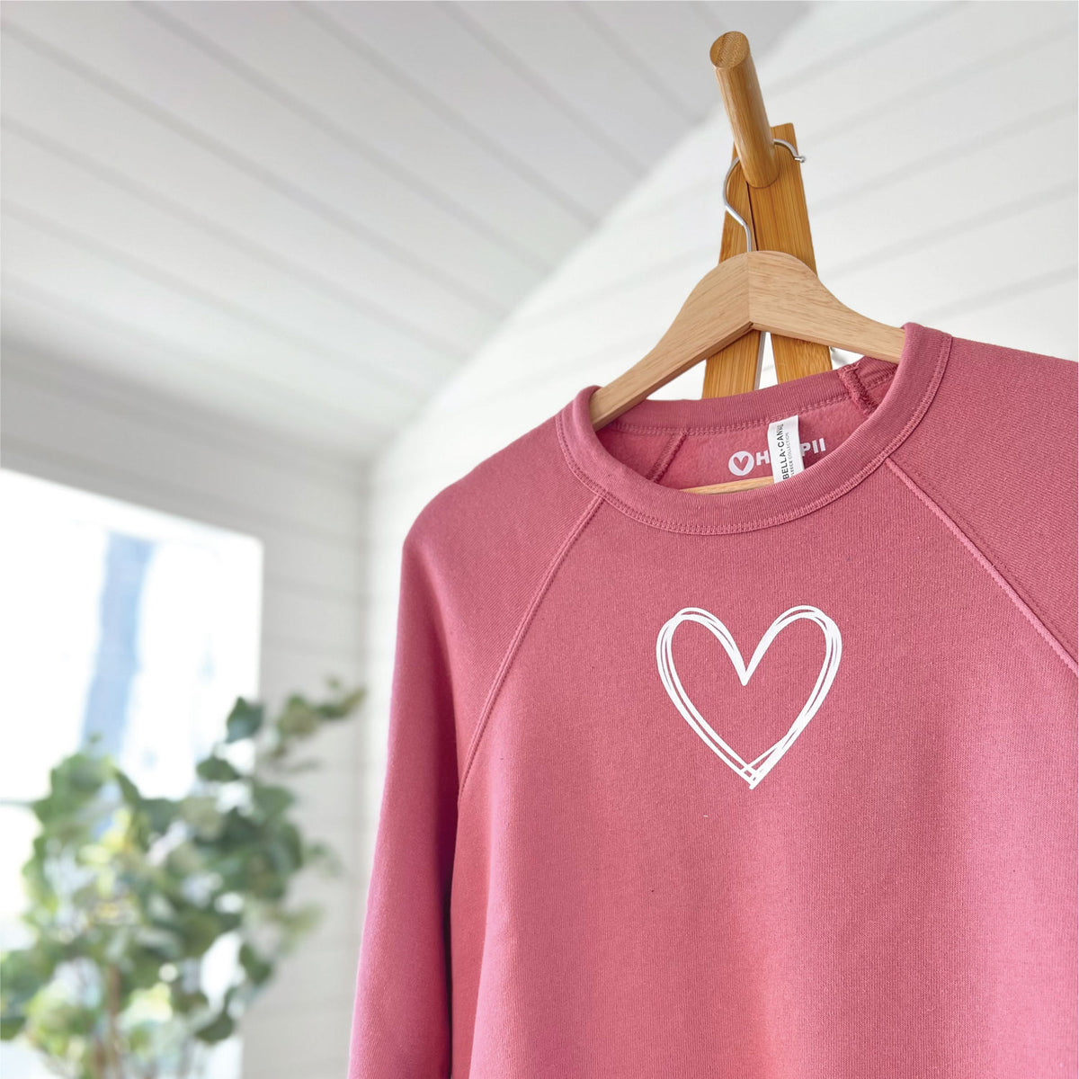 Champion sweater outlet blank heart