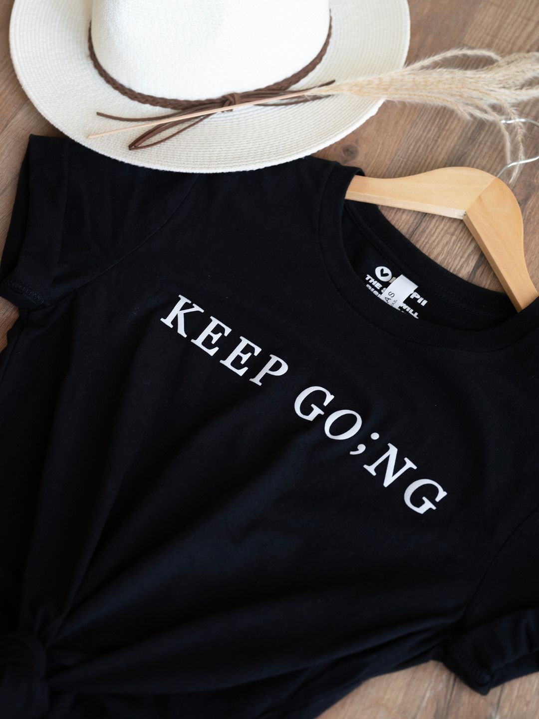 Keep Go;ng Semicolon T-Shirt Eco Unisex – | happii